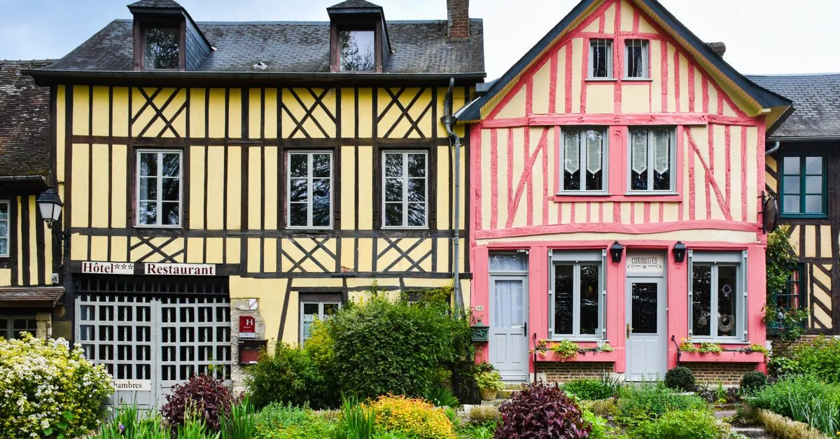 découvrez la cuisine normande, riche en saveurs et en traditions, mettant en avant des produits locaux comme le camembert, le cidre et les fruits de mer.